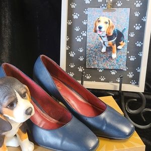 Life Stride blue slip-on square 2 1/2' heel